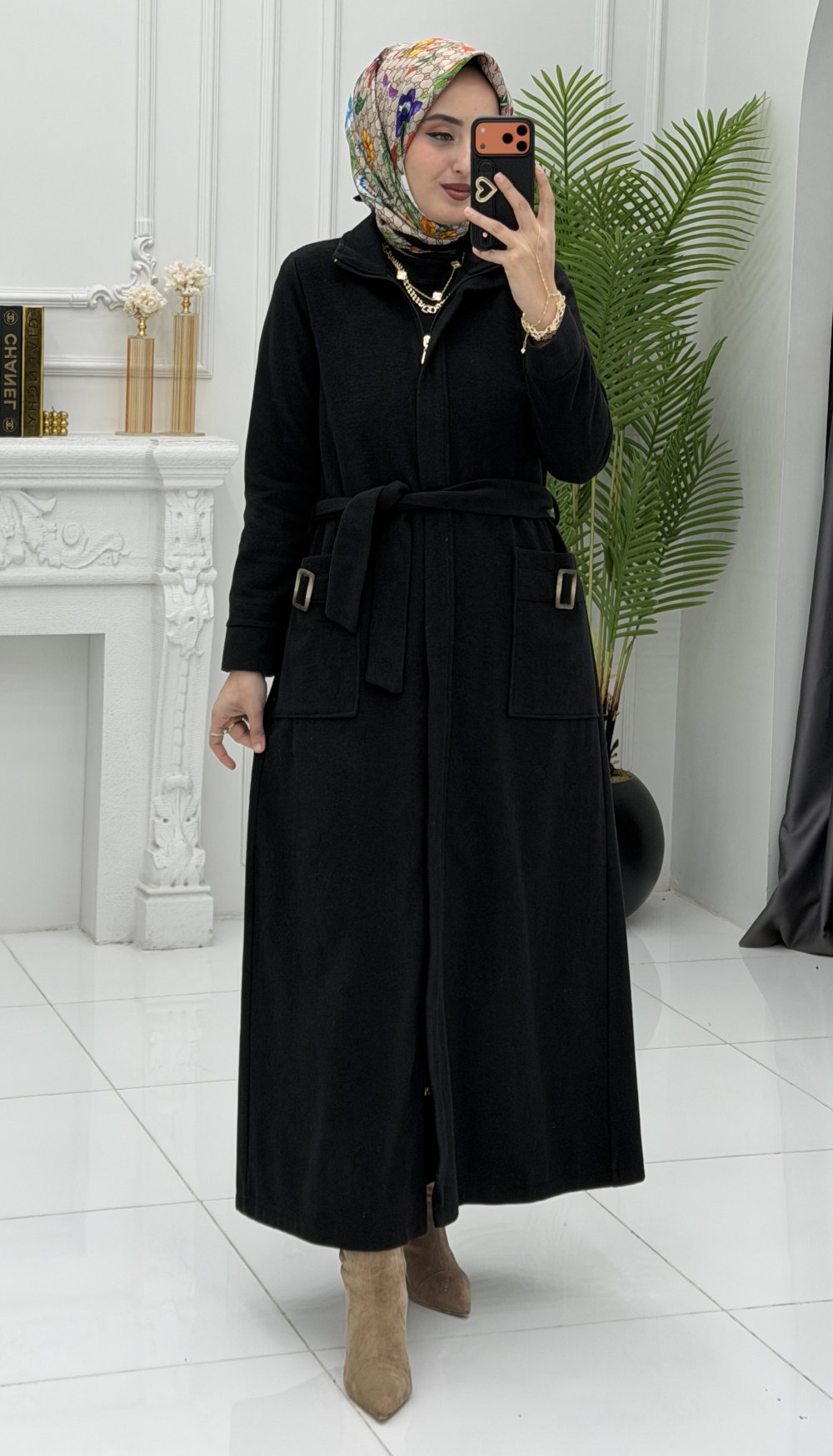 Aslı Kaban Siyah — Siyah