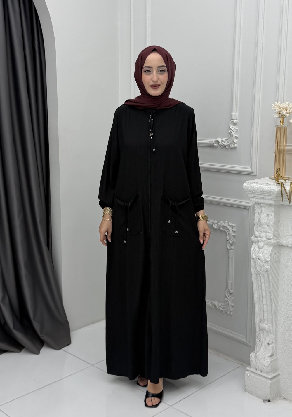 Ebru Ferace Siyah — Siyah